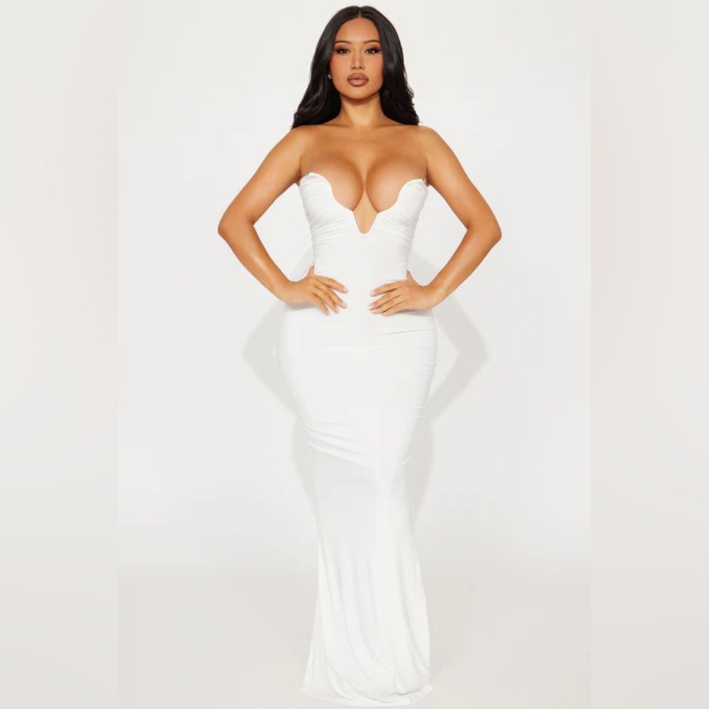 Fashion Nova alex maxi dress White woman’s XL